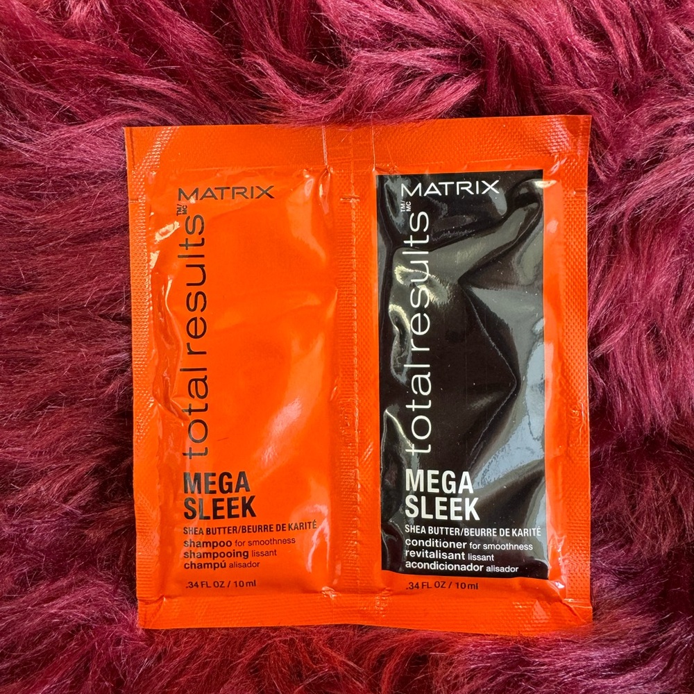 Matrix ttr Mega Sleek 9 packets shampoo & conditioner